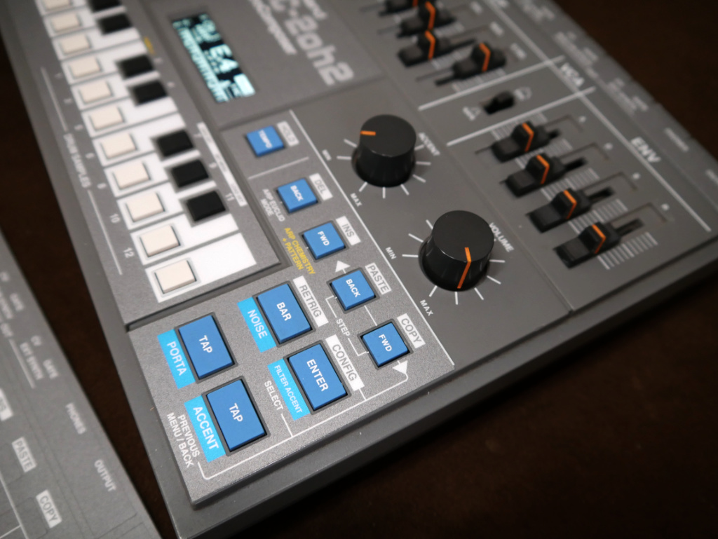 Tubbutec MC-2oh2 overlay per Roland MC-202