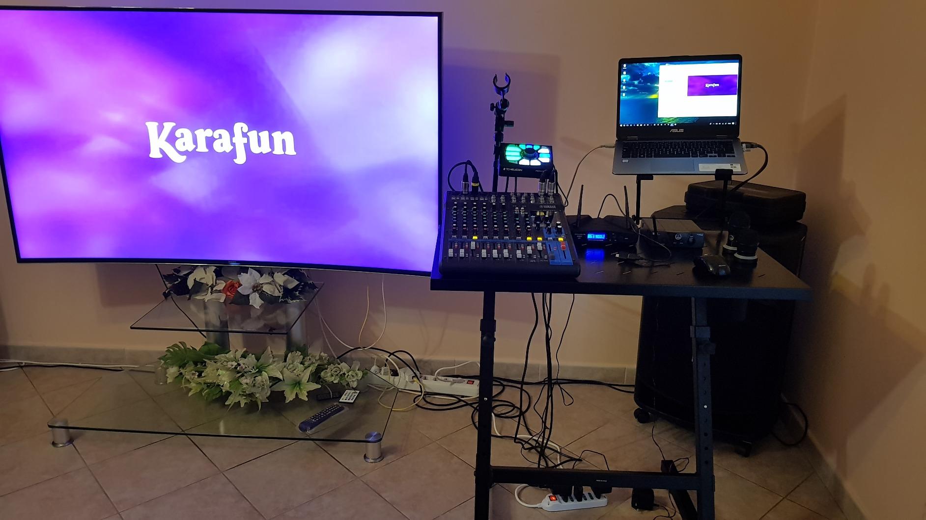 TC Helicon Perform-V processore vocale da microfono RoomSense
