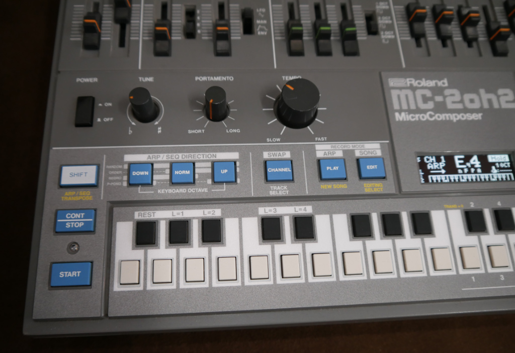 Tubbutec MC-2oh2 overlay per Roland MC-202