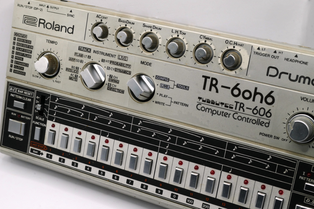 Tubbutec TR-6oh6 kit upgrade MIDI per Roland TR-606