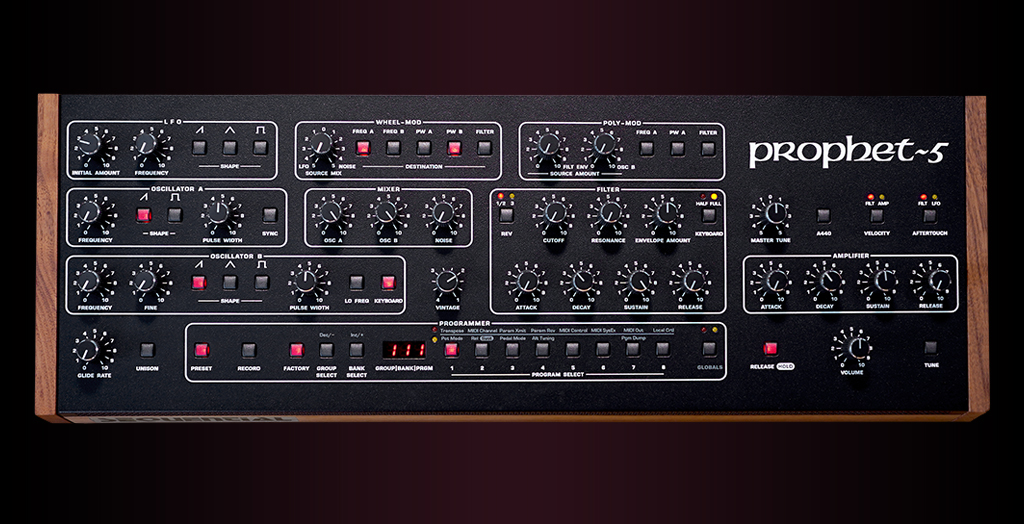 Sequential Prophet-5 Desktop modulo synth analogico